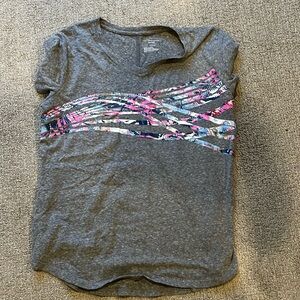Women’s t-shirt size large